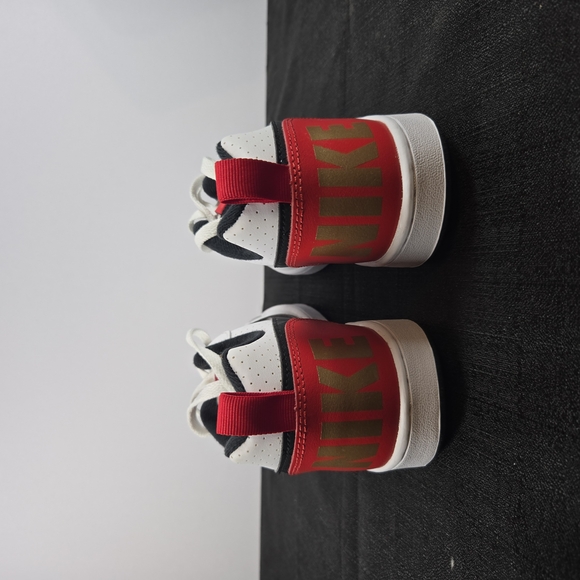 Nike White and Red Sneakers - Picture 3 of 7